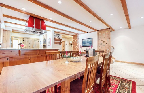 Mammoth Lakes Condo | 5-Star Luxury Home. Across from The Village. Gas Grill, Game Room, Wash/Dryer