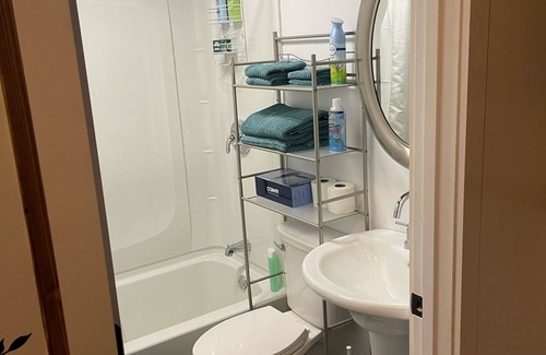 Azle Apartment | 5 star Luxury tiny house, peaceful, POOL with covered deck! kayaks, 1 gig WiFi!