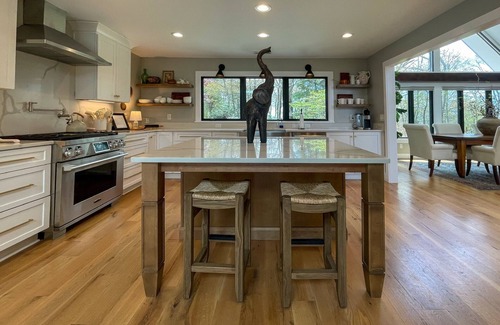 Highlands House | 5 STAR, newly renovated, long range mountain view, central to Highlands/Cashiers