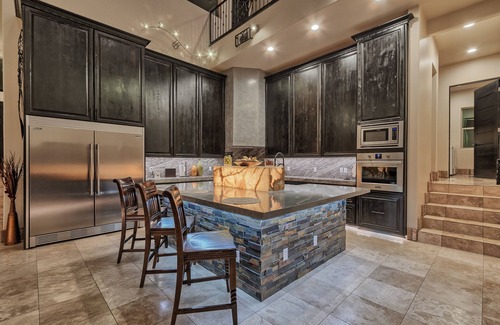 Apache Junction House | 5 Star *Sleeps 22 6 Bed 6 Bath 6,000 SQ Ft Modern Superstition Mnt Estate