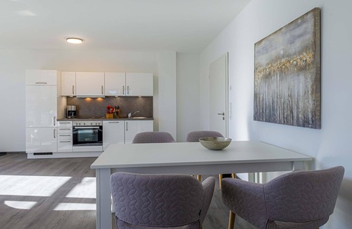 Krakow am See Apartment | 5-star vacation apartment with balcony and view of Lake Krakow