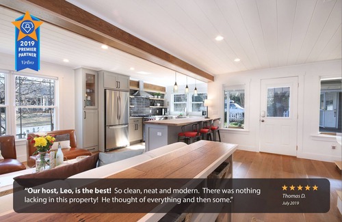 Spartanburg Cottage | 5★ Stunning Designer Cottage In Beautiful Neighborhood - Walk to Downtown