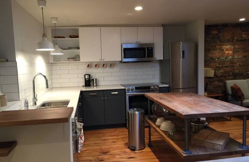 Stratford Apartment | #5 · The Palatial - 1500 sq feet of amazing space.