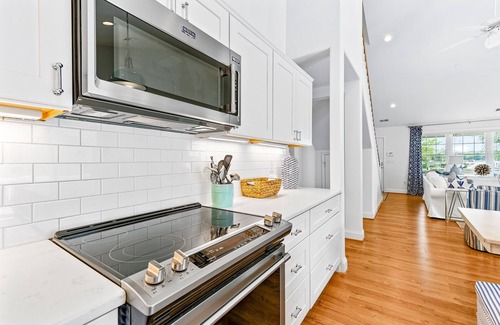 Shady Side House | 5-years young STUNNING home with water view!