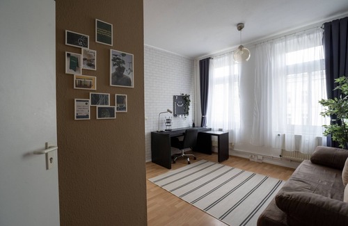 Zentrum-Sued Apartment | 5-zi-boho: 2 Schlafzimmer, 7 Gäste, Arbeitsbereich