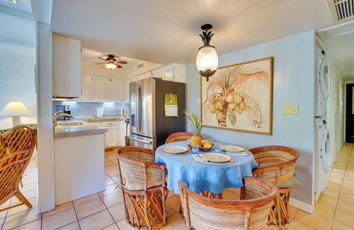 Kailua-Kona Condo | 50 Feet to Ocean: Kona Deluxe Ground-Floor Unit!