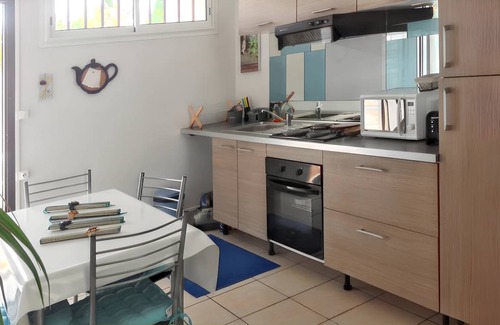 Etang Sale Les Bains House | 50 m² House ∙ 2 bedrooms ∙ 5 guests