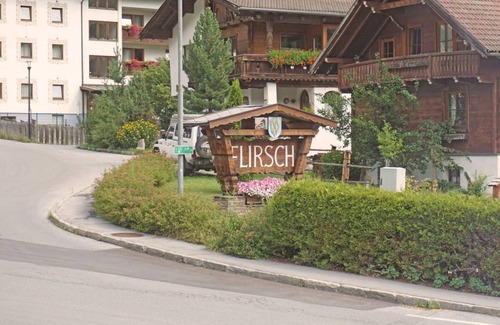 Flirsch Apartment | 50 m² Apartment ∙ 2 bedrooms ∙ 4 guests