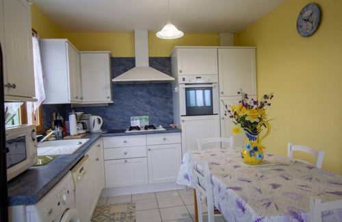 Saint-Meard-de-Drone House | 50 m² Gîte ∙ 2 bedrooms ∙ 3 guests