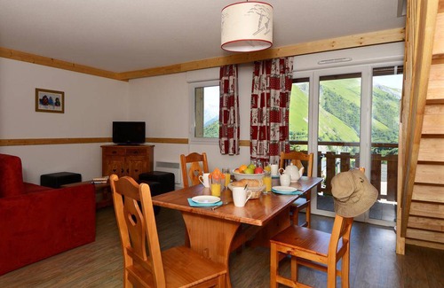 Saint-Sorlin-d'Arves Apartment | 50 m² Apartment ∙ 2 bedrooms ∙ 6 guests