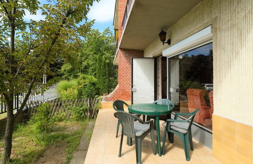 Balatonszarszo House | 50 m² House ∙ 2 bedrooms ∙ 5 guests