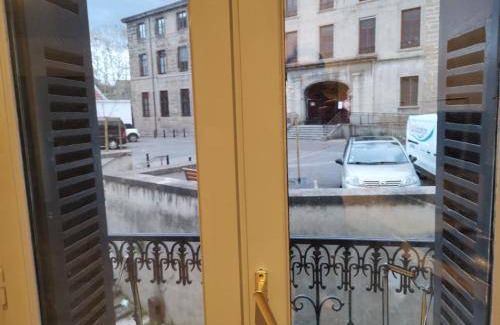 Saint-Chamond Apartment | 50 m² Serviced apartment ∙ 2 bedrooms ∙ 4 guests