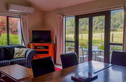 Ohakune Apartment | 50 m² Serviced apartment ∙ 3 bedrooms ∙ 10 guests