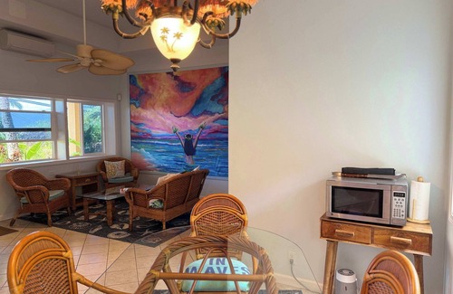 Kahana Bed & Breakfast | 50% Off! Bed & Breakfast Steps from the Beach with AC