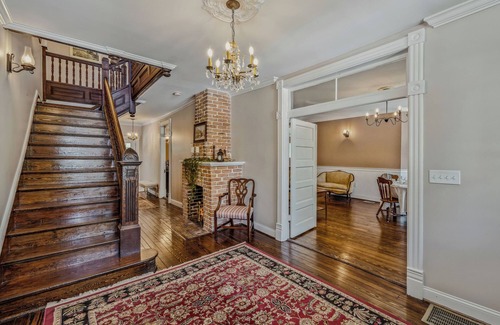 Berkeley Springs Bed & Breakfast | 50's Drive-In Inside the Grand Castalian Inn B&B