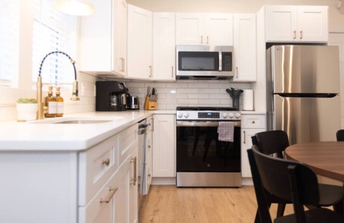 Cape May - Wildwood Apartment | 500 ft to boardwalk, 3 bdr condo