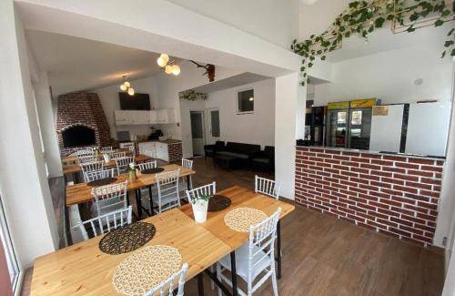 Calimanesti Bed & Breakfast | 500 m² Bed and breakfast ∙ 11 bedrooms ∙ 26 guests
