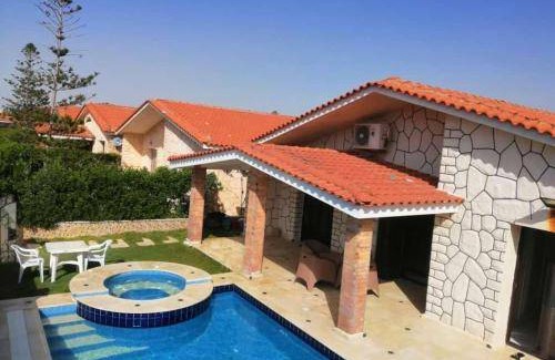 Borg el Arab Ski Chalet | 500 m² Chalet ∙ 4 bedrooms ∙ 12 guests