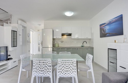 Liznjan House | 500 metres to the beach with private pool, sea view, air conditioning, wifi