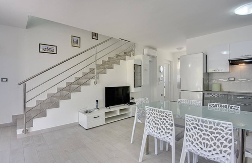 Liznjan House | 500 metres to the beach with private pool, sea view, air conditioning, wifi