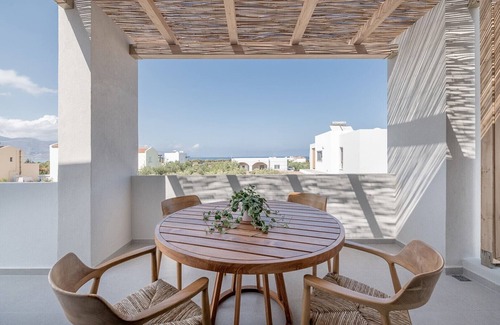 Tavronitis Villa | 500mt to the beach★Walk to Market & Taverna★Lux villa★Sea view★Private Pool