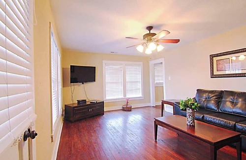 Florence Apartment | 501#C - Downtown 2BR Condo w/Modern Amenities