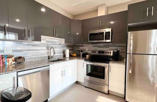 Logan Square Apartment | 504 Luexy 1BDR apt in center city