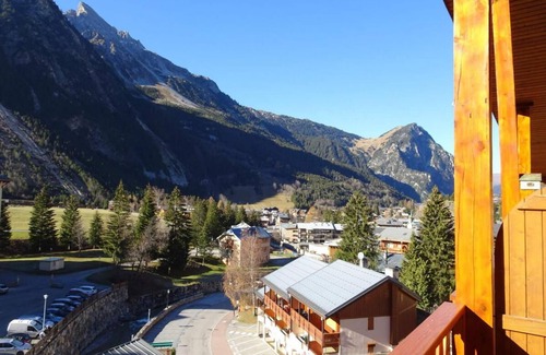Pralognan-la-Vanoise Apartment | 50m from ski slopes, 5th floor, balcony, tv, ski locker, 19m², Pralognan-la-Vanoise