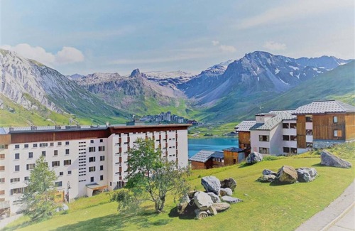 Tignes le Lac Apartment | 50m from ski slopes, 5th floor, view lake, balcony, ski locker, 68m², Tignes