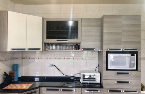Guaratuba House | 50mts FROM THE SEA, AIR CONDITIONING, WI-FI, SWIMMING POOL, BARBECUE, 15PETS, 7BATHROOMS, CANCHA