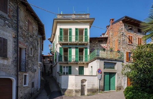 Castello House | 5½-zimmer-haus mit 3 Balkonen und 2 Dachterrassen