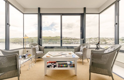 Fowey House | 51 Esplanade - Four Bedroom House, Sleeps 8