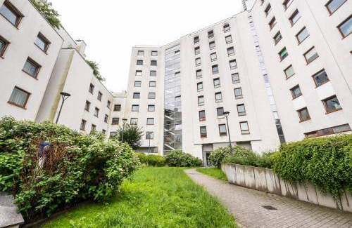 Targowek Apartment | 51 m² Apartment ∙ 1 bedroom ∙ 4 guests