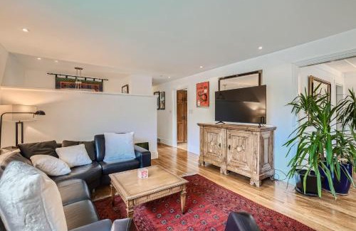 Park East House | 5144 Aurora - All