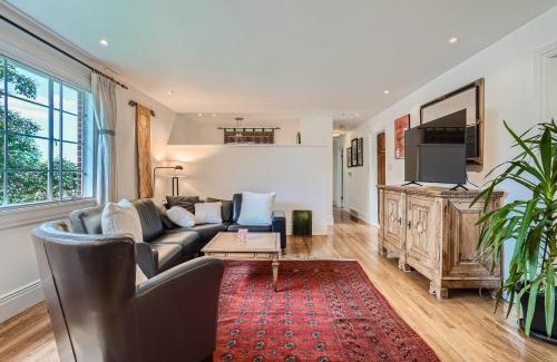 Park East House | 5144 Aurora - All