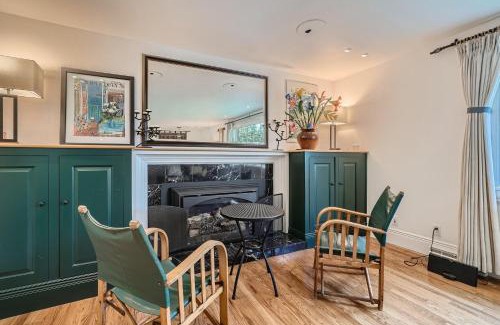 Park East House | 5144 Aurora - All