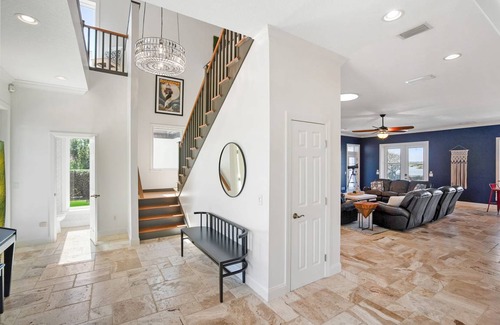Crescent Beach House | 516 m² House ∙ 5 bedrooms ∙ 15 guests