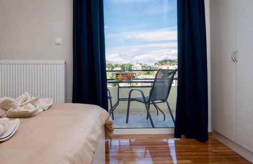 Vouliagmeni Apartment | 51m² Flat in Vouliagmeni