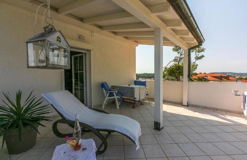 Rab Apartment | 52 m² Apartment ∙ 1 bedroom ∙ 3 guests
