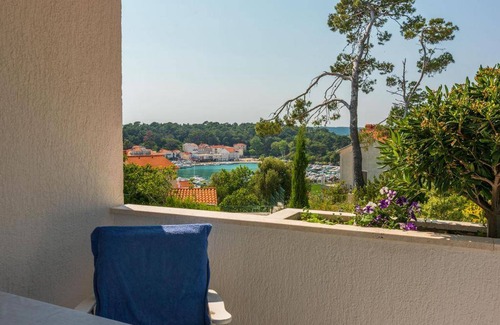 Rab Apartment | 52 m² Apartment ∙ 1 bedroom ∙ 3 guests