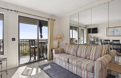 Folly Field Condo | 52 m² Condo ∙ 1 bedroom ∙ 6 guests