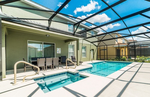 Loughman House | 5267 Wildwood Way in Davenport
