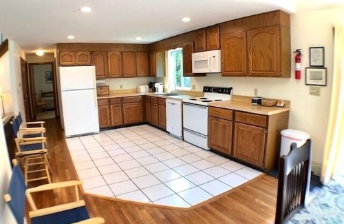 Campground Landing House | 528 Feet To Private Association Beach (2242)