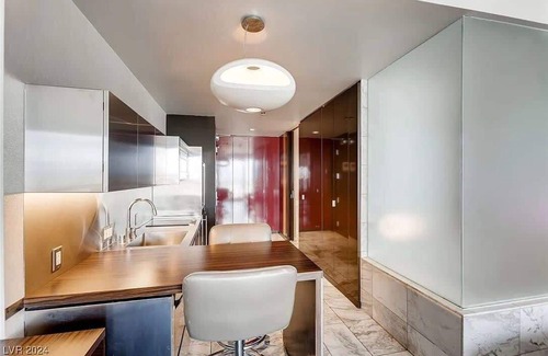 Las Vegas Condo | 52nd Floor Penthouse Strip Views, Balcony 52320