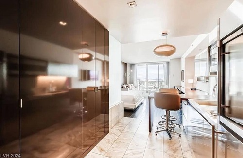 Las Vegas Condo | 52nd Floor Penthouse Strip Views, Balcony 52320