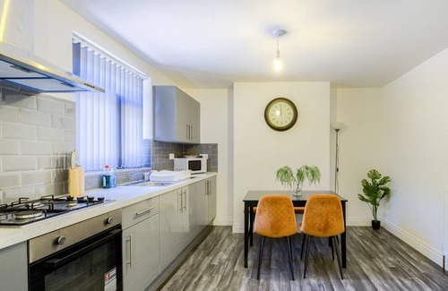 Coventry House | 52NRC Unli Wi-fi |3 Bedroom House |Mins to Ricoh Arena