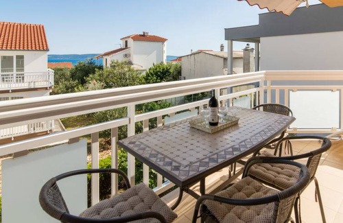 Okrug Gornji Apartment | 53 m² Apartment ∙ 1 bedroom ∙ 4 guests