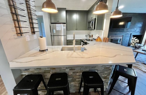 Hidden Valley Apartment | 5309 Summit Drive, Somerset