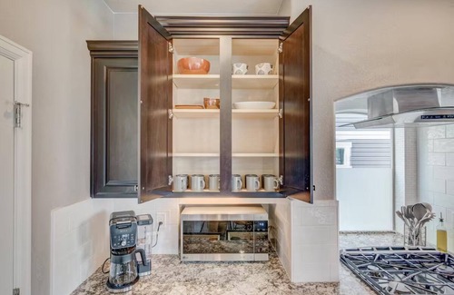 Gateway House | 5400sqft 6BR 5.5BA Office, Theater, Game Room/10min to DIA & Downtown