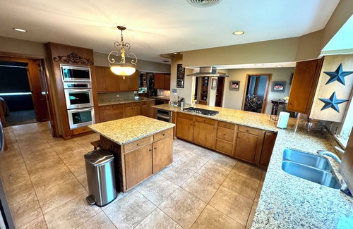 Weston House | 55 Acre Ranch Home with a 20 acre stocked pond!